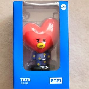 NEW IN BOX line friends BT21 Tata figurine.